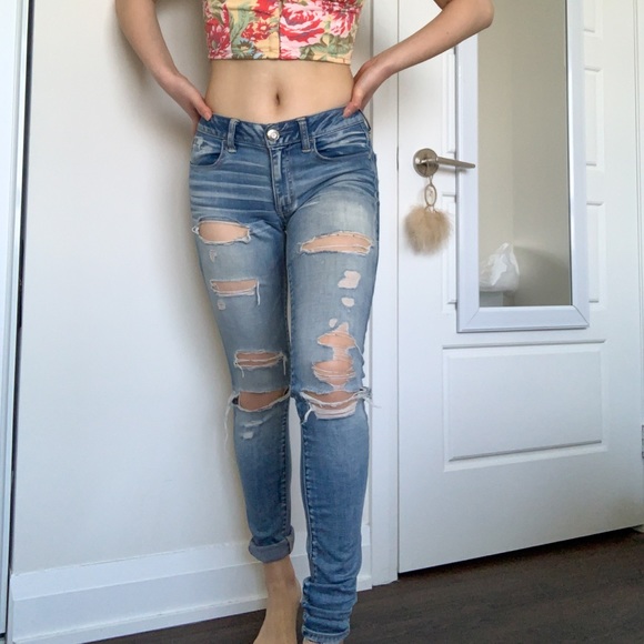COPY - American Eagle Ripped Low Rise Skinny Jeans - Picture 2 of 2